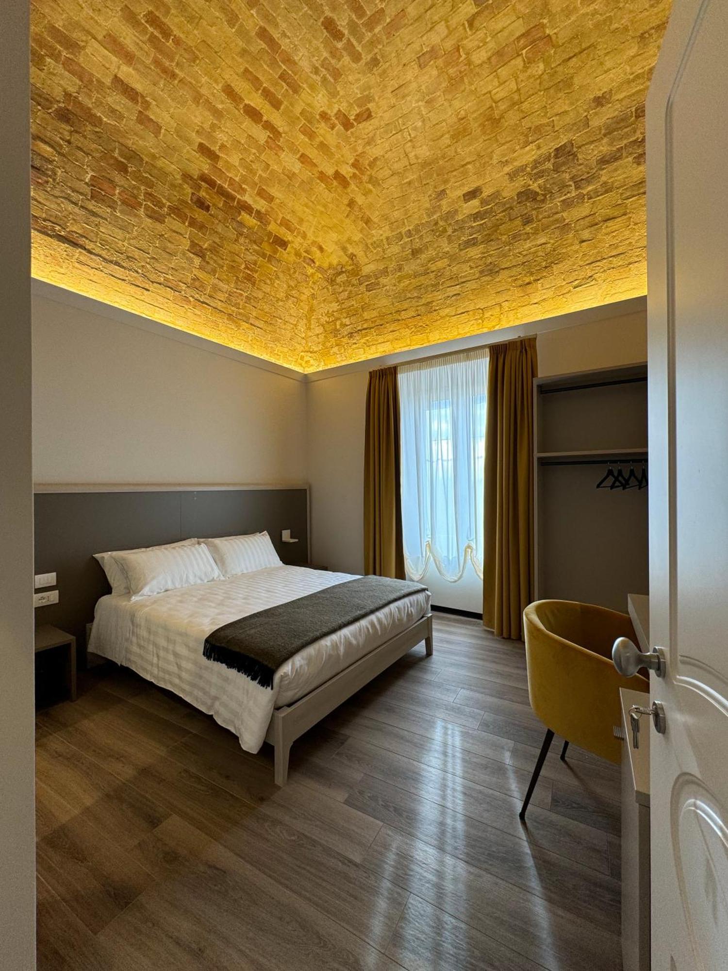 B&B Palazzo Croghan Torre Maggiore エクステリア 写真