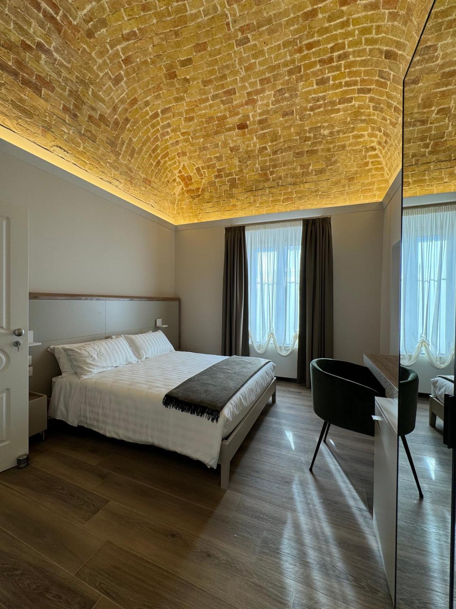 B&B Palazzo Croghan Torre Maggiore エクステリア 写真